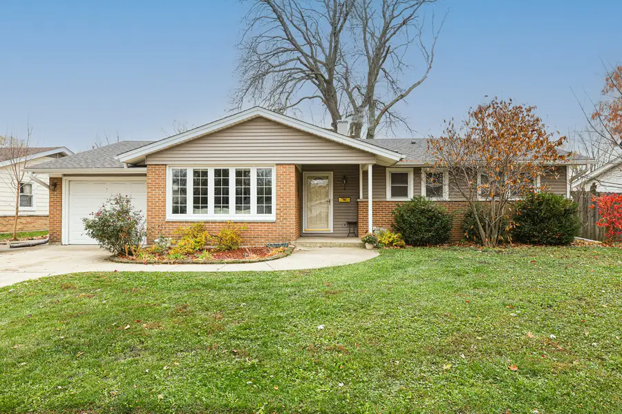 225 Placid Way, Elk Grove Village, IL 60007 - Image #2
