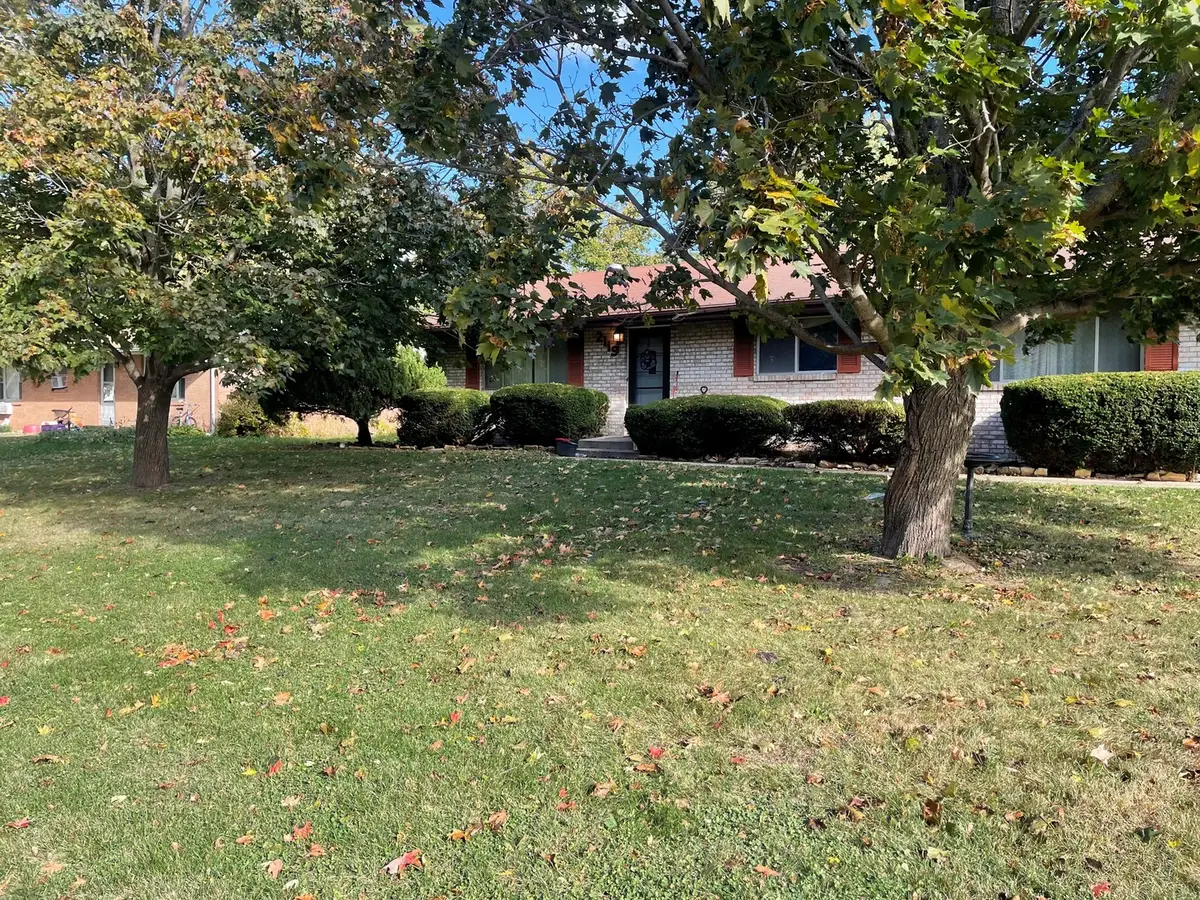 2117-2119 Davis Drive, Belvidere, IL 61008 - Image #1