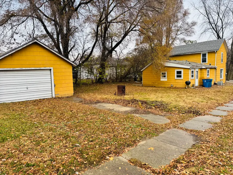 451 E Church Street, Utica, IL 61373 - Image #2