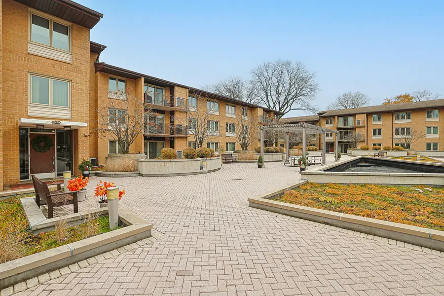 2420 W Talcott Road #109, Park Ridge, IL 60068 - Image #2