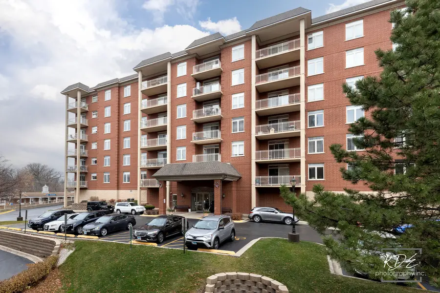 8440 Callie Avenue #C105, Morton Grove, IL 60053 - Image #2