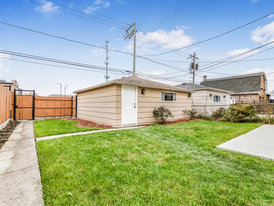 2520 N Neva Avenue, Chicago, IL 60707 - Image #3