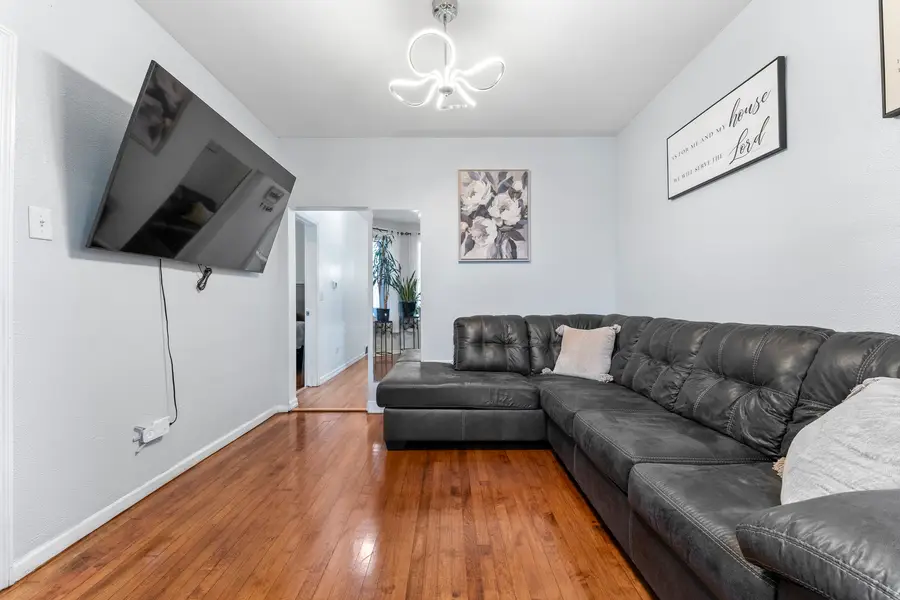 1333 Clinton Avenue, Berwyn, IL 60402 - Image #3