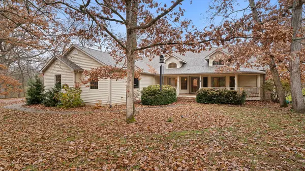 606 Slippery Rock Drive, Dixon, IL 61021