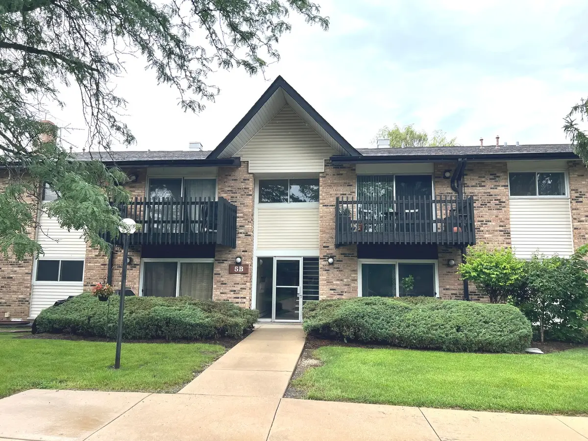 5B Kingery Quarter #107, Willowbrook, IL 60527 - Image #1