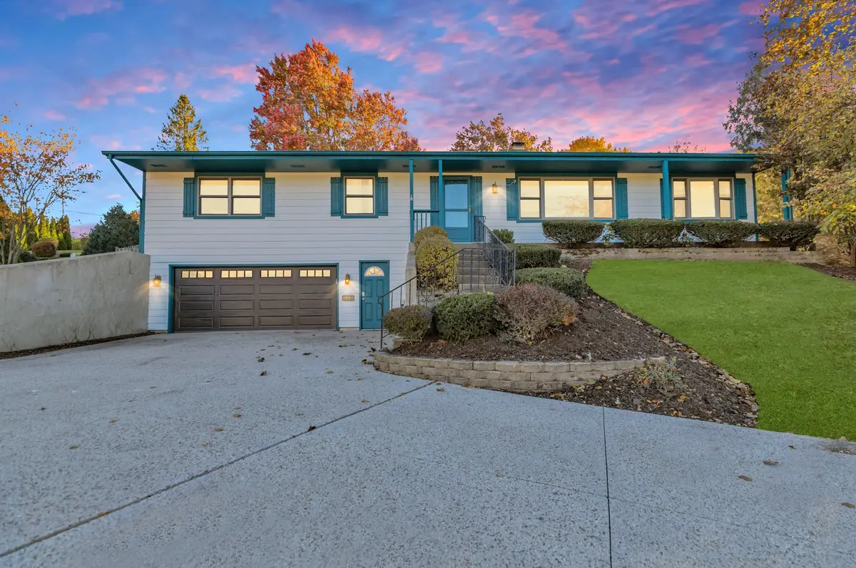 1405 Surrey Lane, Algonquin, IL 60102 - Image #1