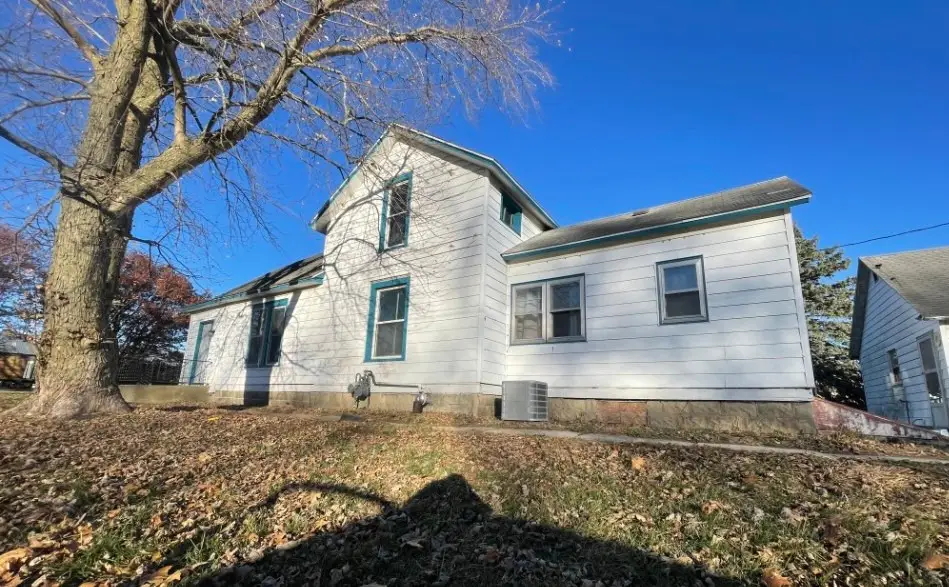 801 Main Street, Crescent City, IL 60928 - Image #1