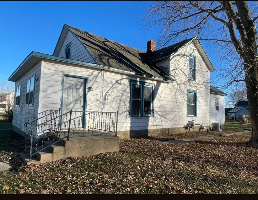 801 Main Street, Crescent City, IL 60928 - Image #2