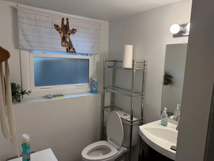 Address Withheld By Seller, Bolingbrook, IL 60440 - Image #3