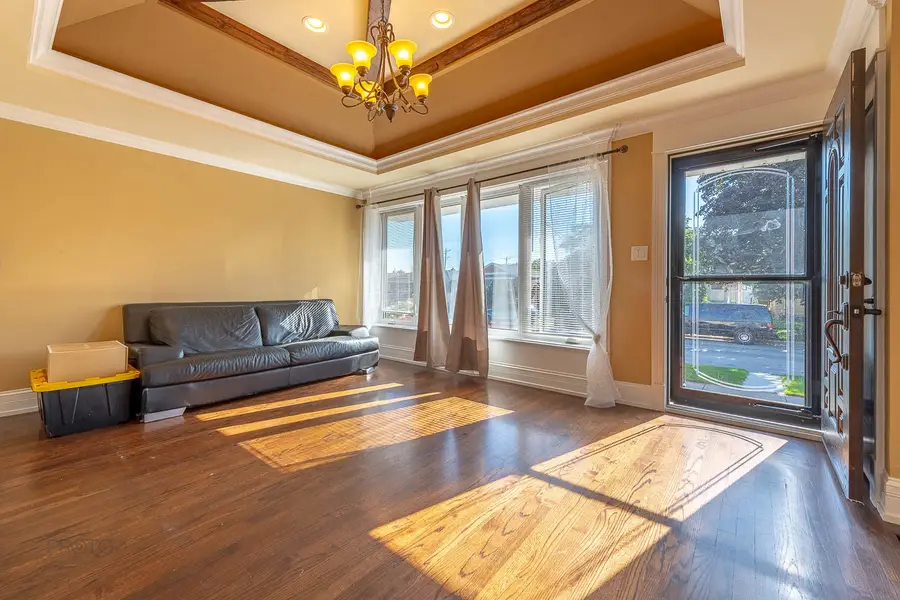 5118 S Mobile Avenue, Chicago, IL 60638 - Image #2