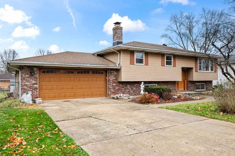 370 W Walnut Street, Roselle, IL 60172 - Image #2