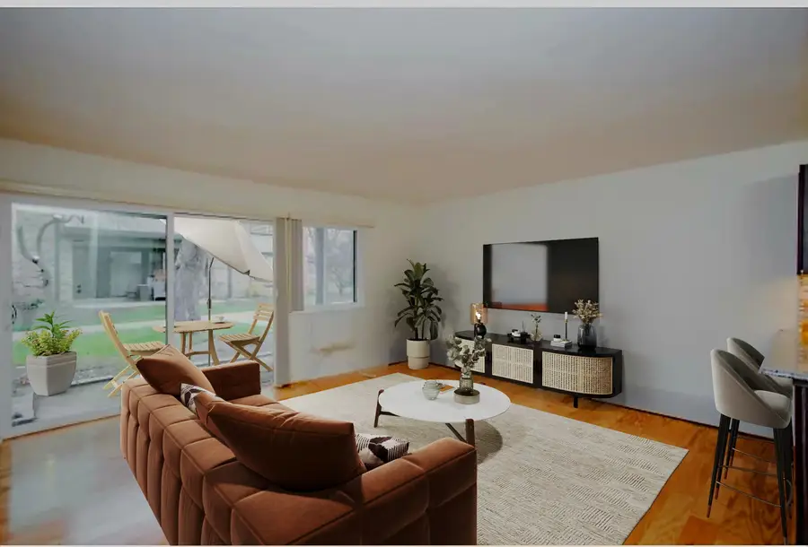 Address Withheld By Seller, Schaumburg, IL 60173 - Image #2