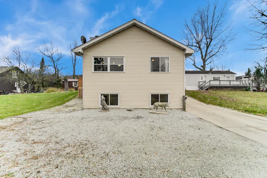 134 Fossil Lake Road, Wilmington, IL 60481 - Image #2