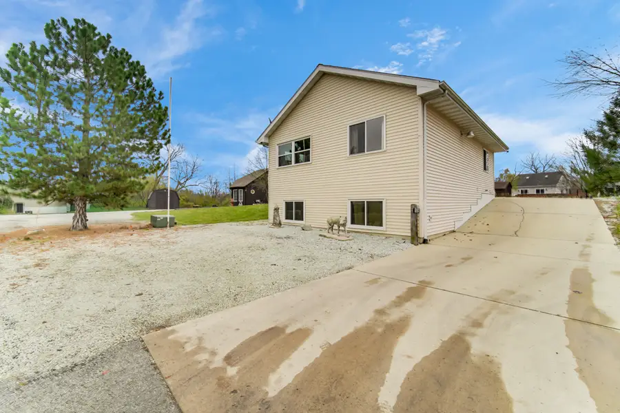 134 Fossil Lake Road, Wilmington, IL 60481 - Image #3