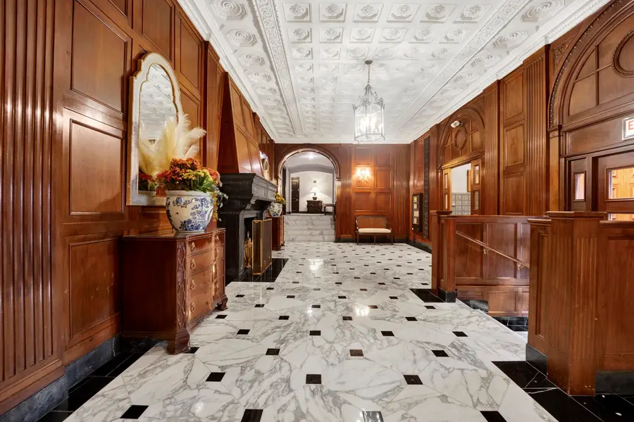 3300 N Lake Shore Drive #13C, Chicago, IL 60657 - Image #3