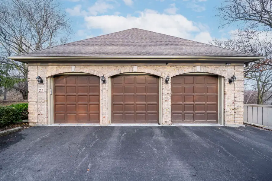 21 Canyon Court, Yorkville, IL 60560 - Image #2