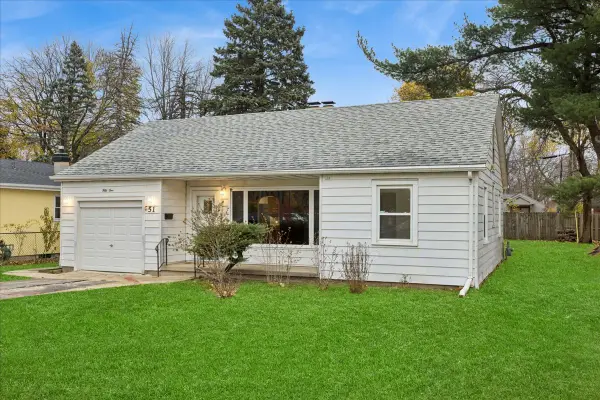 51 N Mclean Boulevard, Elgin, IL 60123