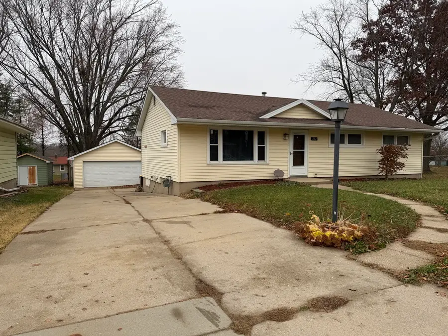 322 E 10th Street, Pecatonica, IL 61063 - Image #2