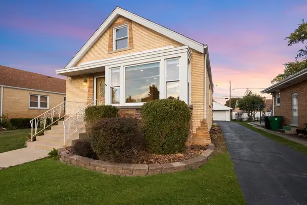 1907 Suffolk Avenue, Westchester, IL 60154