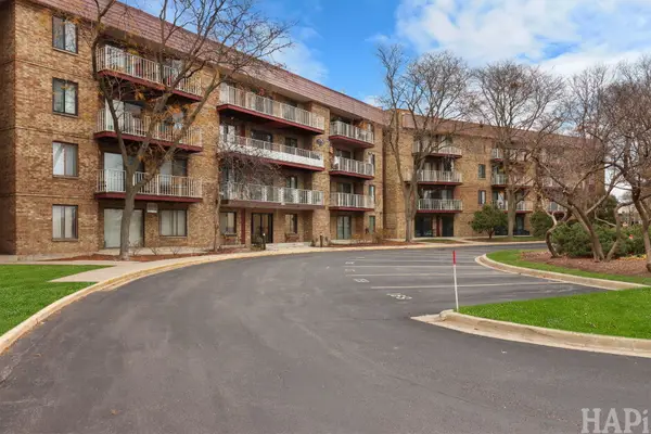 5400 Astor Lane #116, Rolling Meadows, IL 60008