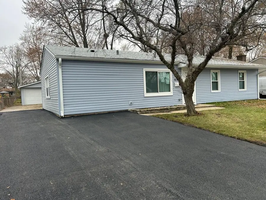 616 Parkside Circle, Streamwood, IL 60107 - Image #2