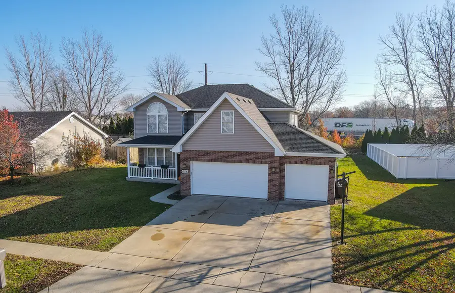 686 Sandburg Drive, Manteno, IL 60950 - Image #2