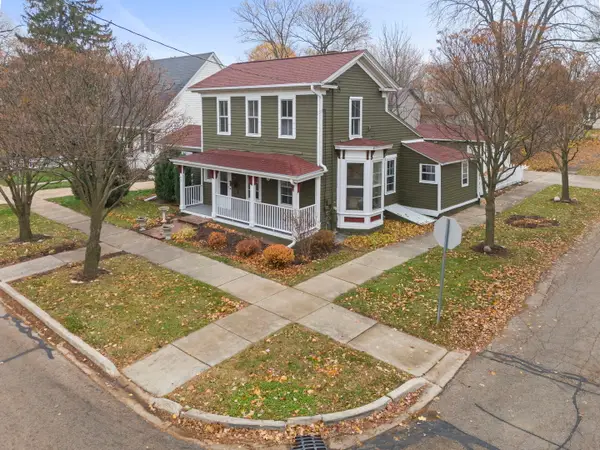 516 S 6th Avenue, St. Charles, IL 60174