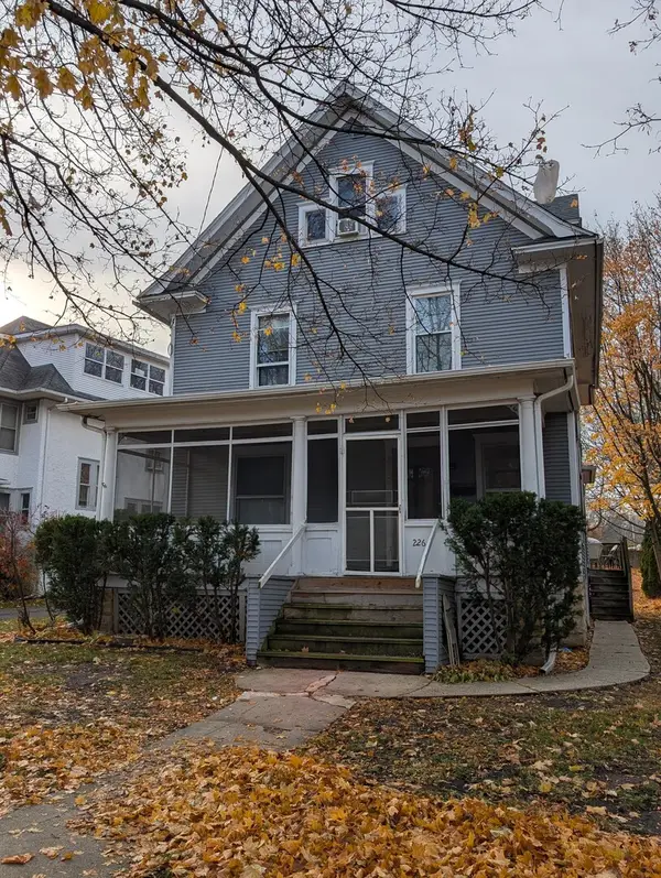 226 W Locust Street, DeKalb, IL 60115