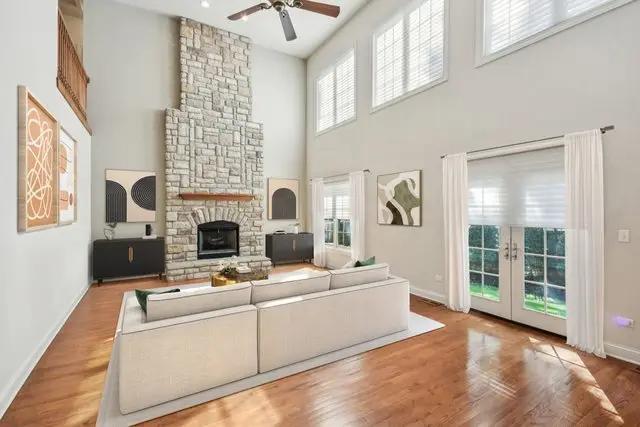 27W327 Williams Street, Winfield, IL 60190 - Image #2