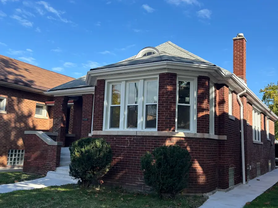 7745 S Luella Avenue, Chicago, IL 60649 - Image #3