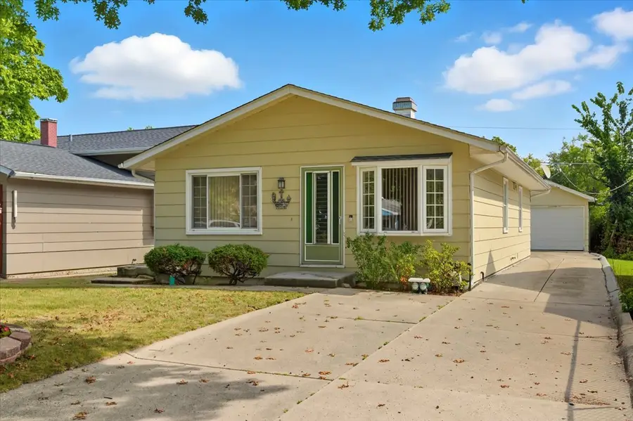 1525 Woodbine Drive, Round Lake Beach, IL 60073 - Image #2