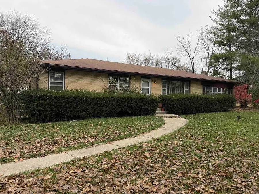 18W308 Sidney Avenue, Villa Park, IL 60181 - Image #2