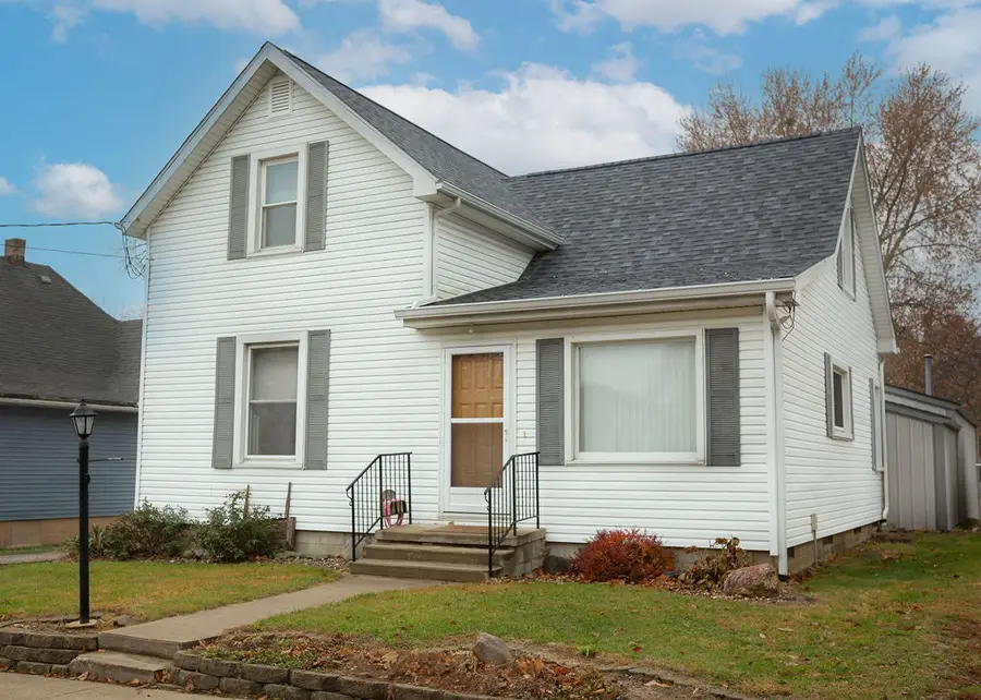 305 N Green Street, Roanoke, IL 61561 - Image #2