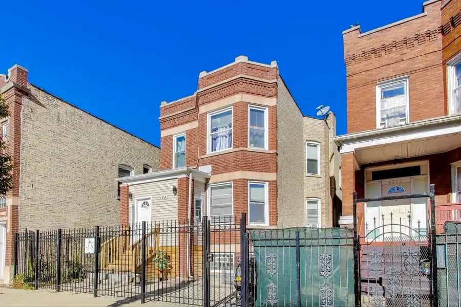 4256 W Kamerling Avenue, Chicago, IL 60651 - Image #2