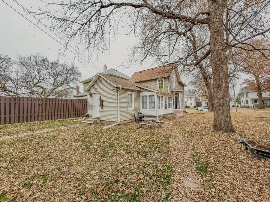 109 6th Avenue, Sterling, IL 61081 - Image #3