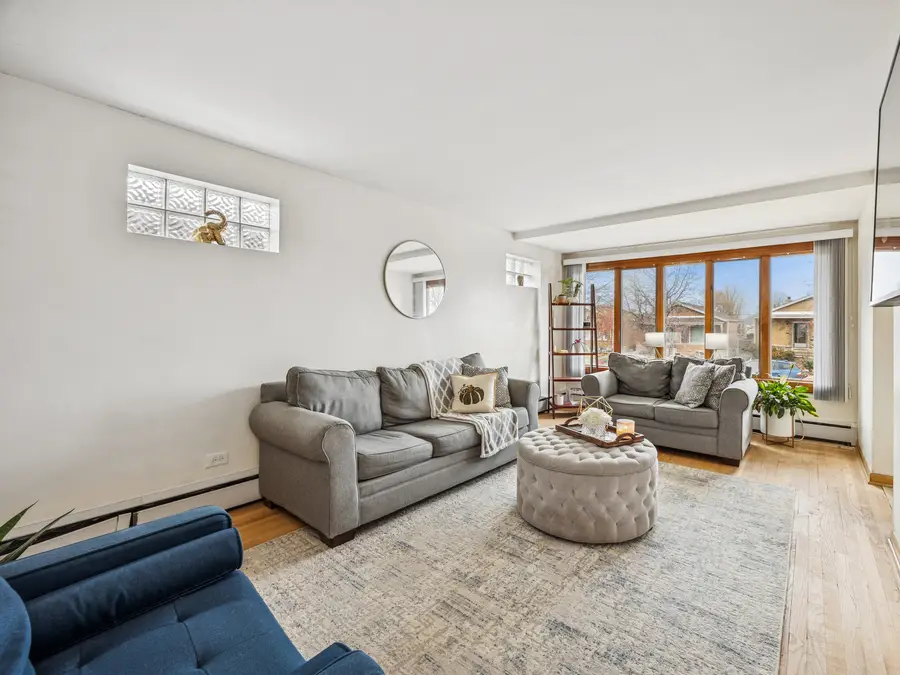 3905 W 68th Place, Chicago, IL 60629 - Image #2