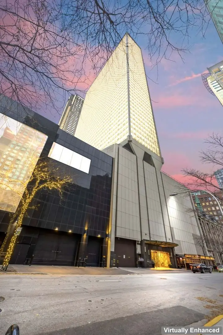 111 E Chestnut Street #28J, Chicago, IL 60611 - Image #1