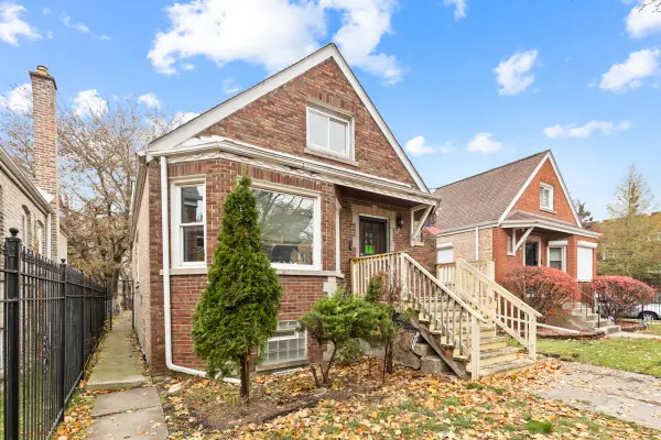 6604 S Rockwell Street, Chicago, IL 60629