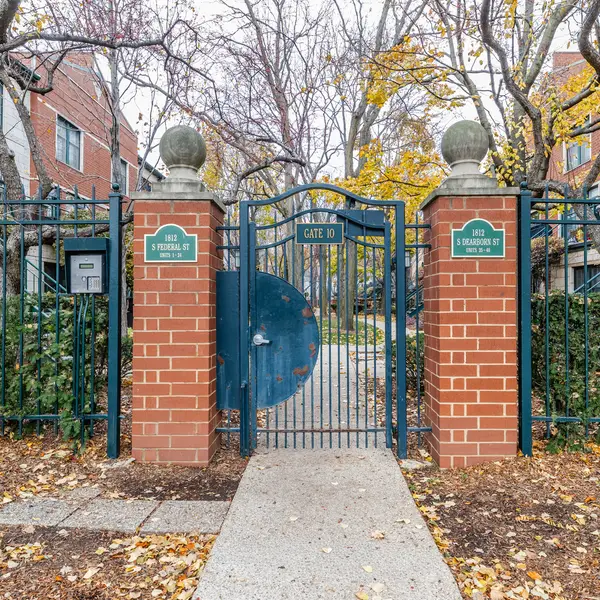 1812 S Federal Street #16, Chicago, IL 60616