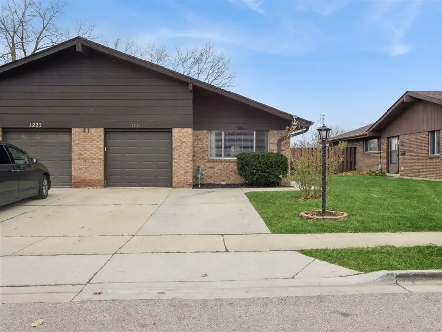 1220 Fulton Drive, Streamwood, IL 60107 - Image #2