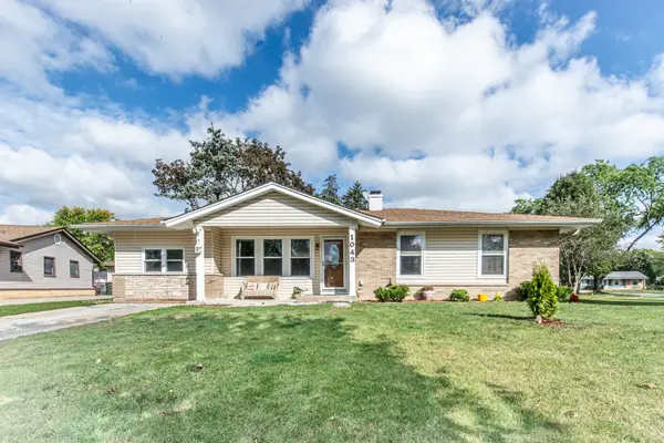 1043 Elmwood Lane, Elk Grove Village, IL 60007