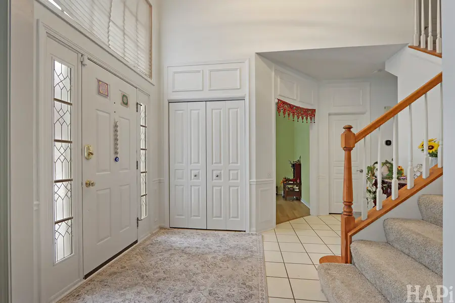 1121 Williamsburg Circle, Grayslake, IL 60030 - Image #3