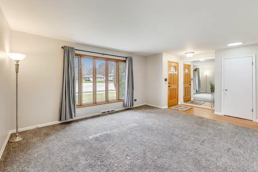 400 Landmeier Road, Elk Grove Village, IL 60007 - Image #3