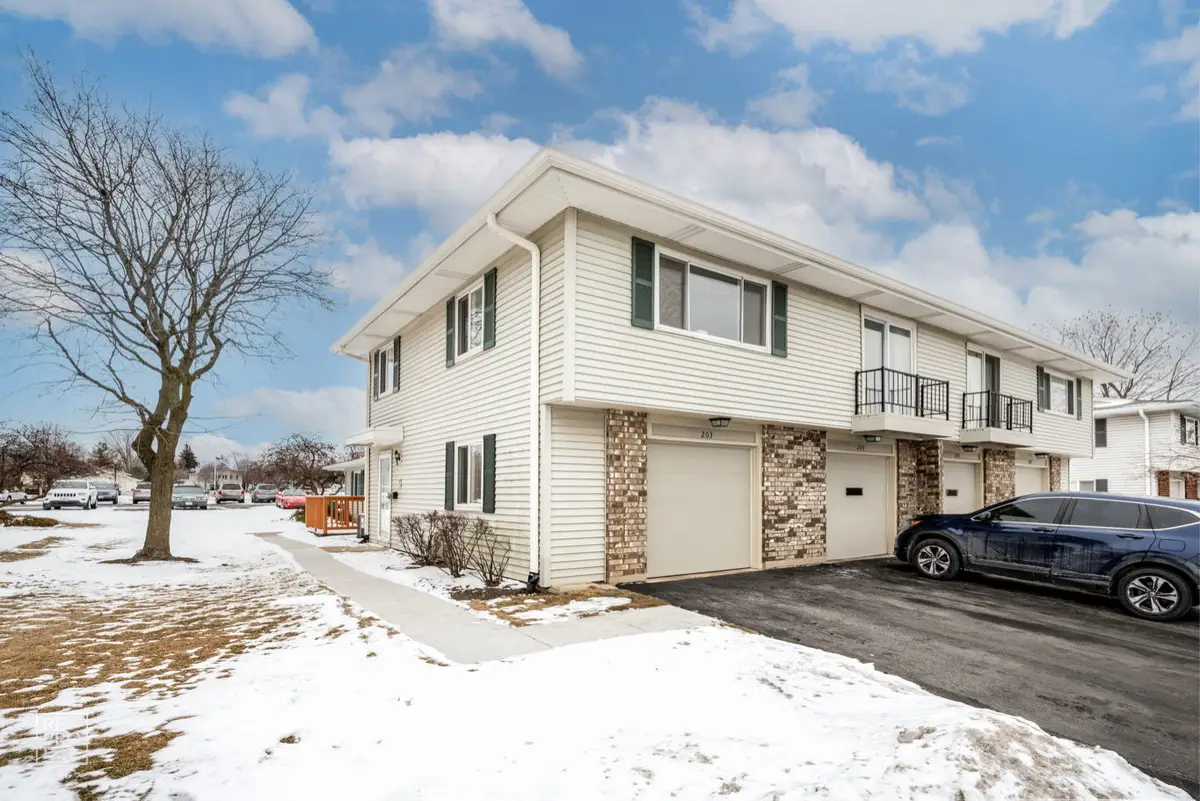 203 Barcliffe Lane #203, Schaumburg, IL 60194 - #1