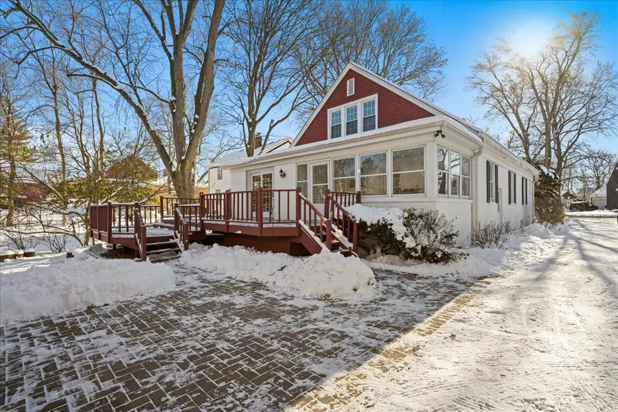 124 W Crystal Lake Avenue, Crystal Lake, IL 60014 - Image #2