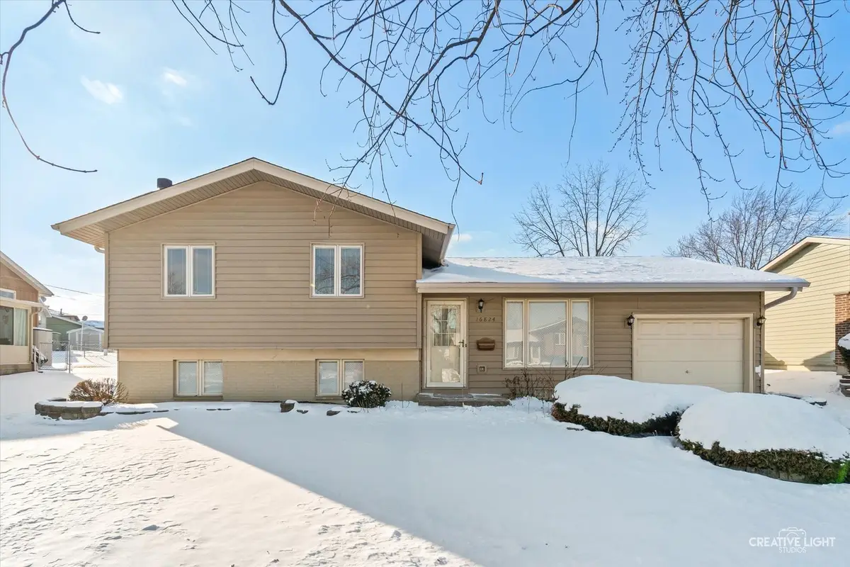16824 Meadowdale Drive, Oak Forest, IL 60452 - Image #1