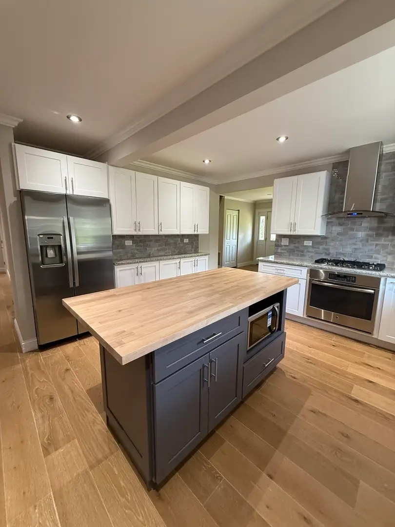 8144 Sunset Road, Willowbrook, IL 60527 - Image #3