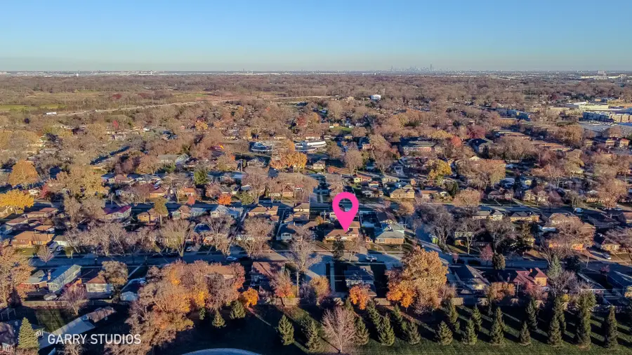 701 N Craig Place, Addison, IL 60101 - Image #2