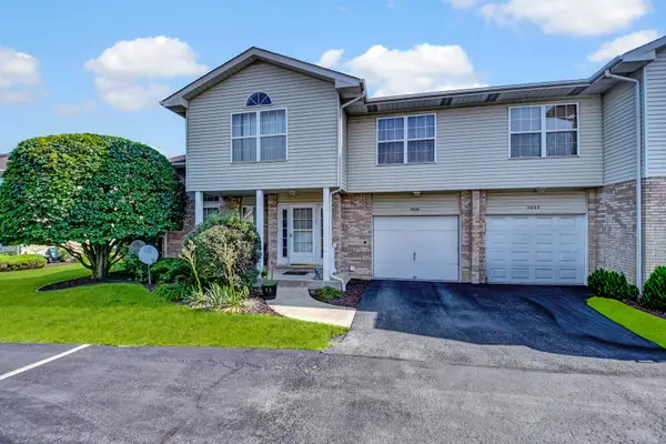 7420 Maple Drive, Justice, IL 60458