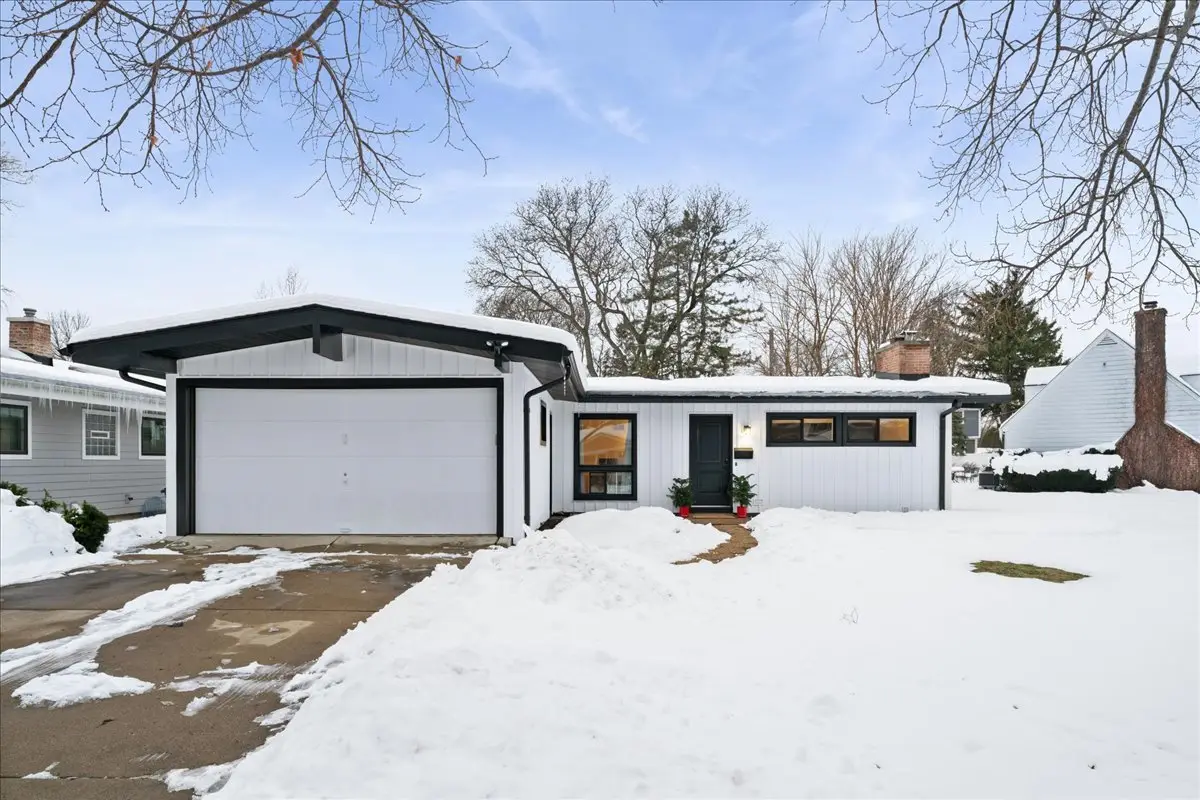 908 Holmes Avenue, Deerfield, IL 60015 - Image #1